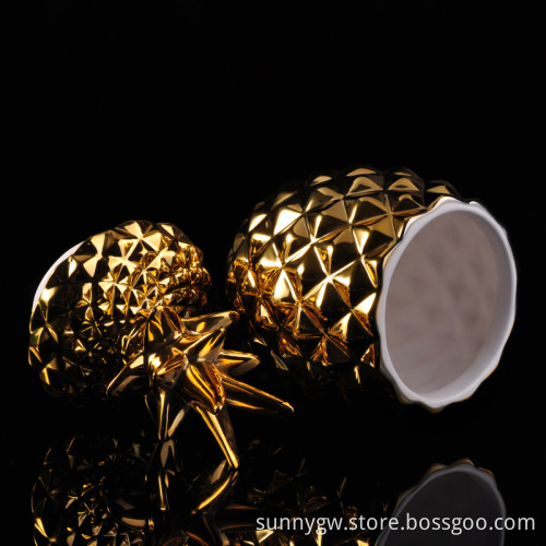 Embossed Handmade Pineapple Shape Golden Electroplating Ceramic Candle Holder